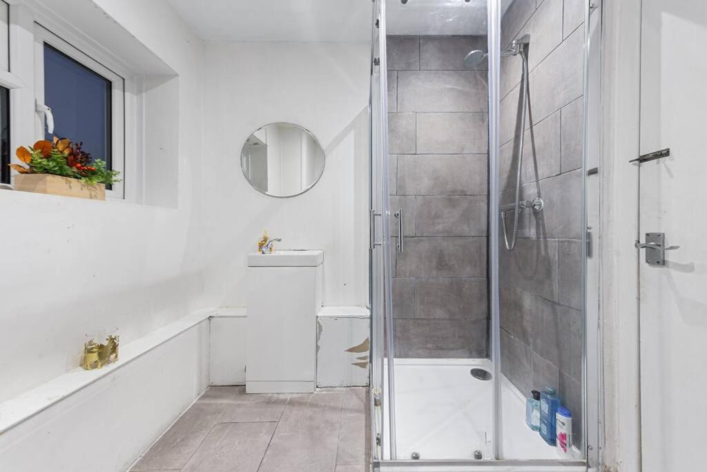 Holiday Home Near Kings Cross Sleep 12 Sp7 Londres Extérieur photo