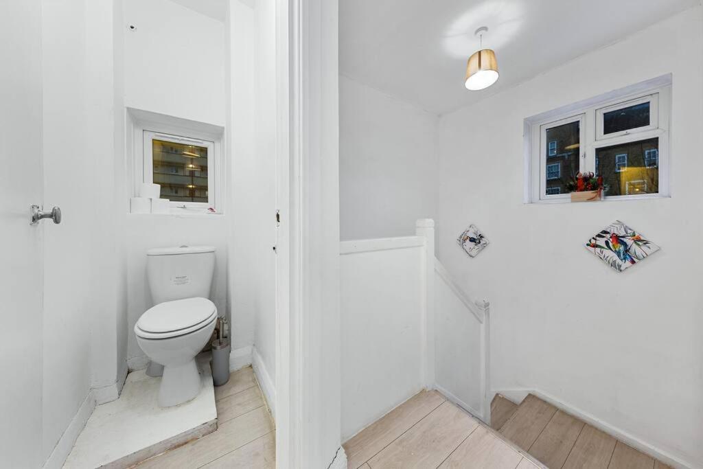 Holiday Home Near Kings Cross Sleep 12 Sp7 Londres Extérieur photo