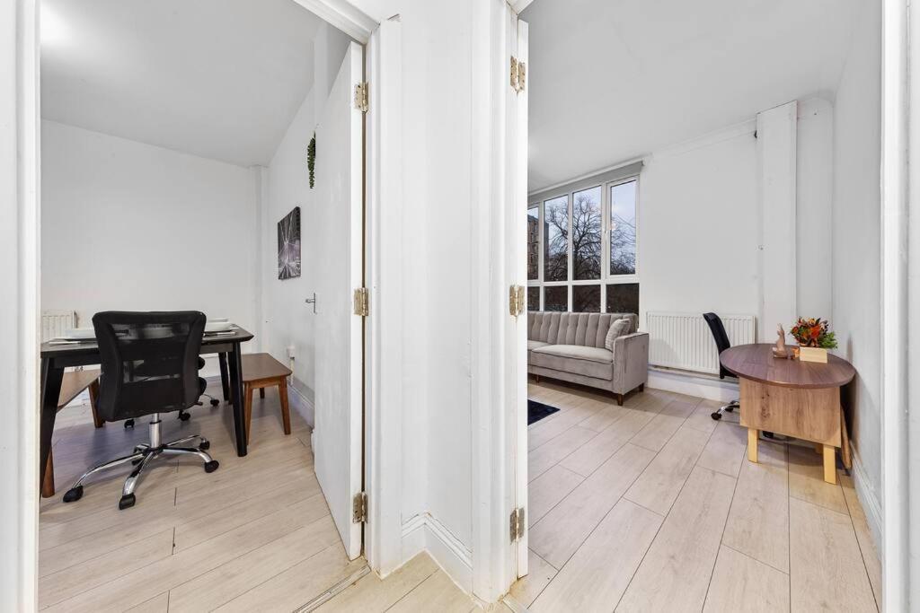 Holiday Home Near Kings Cross Sleep 12 Sp7 Londres Extérieur photo