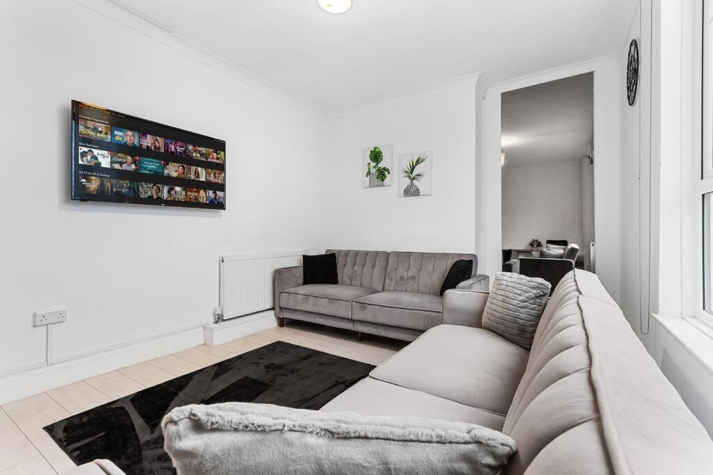 Holiday Home Near Kings Cross Sleep 12 Sp7 Londres Extérieur photo
