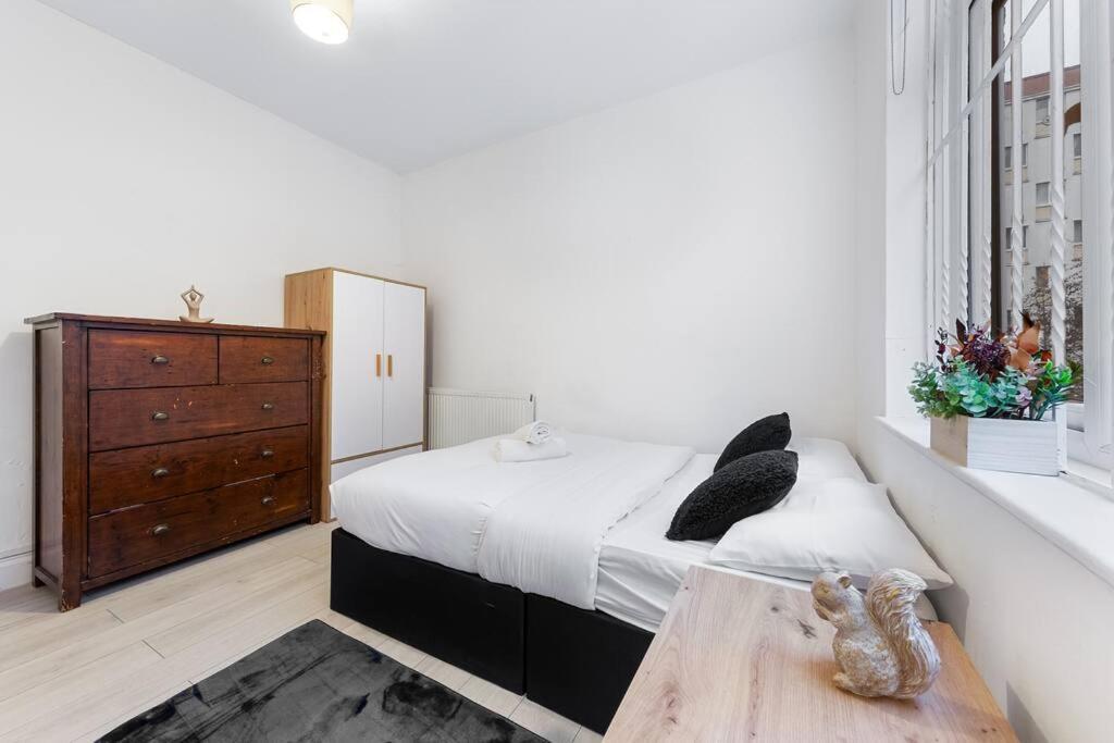 Holiday Home Near Kings Cross Sleep 12 Sp7 Londres Extérieur photo