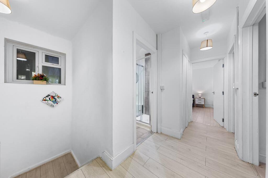 Holiday Home Near Kings Cross Sleep 12 Sp7 Londres Extérieur photo