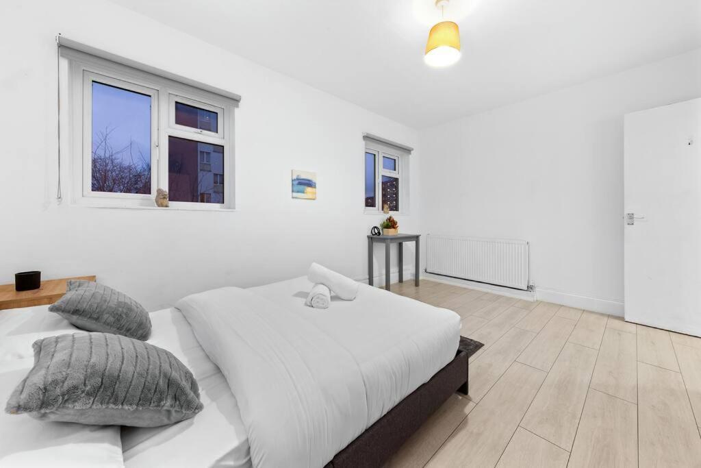 Holiday Home Near Kings Cross Sleep 12 Sp7 Londres Extérieur photo