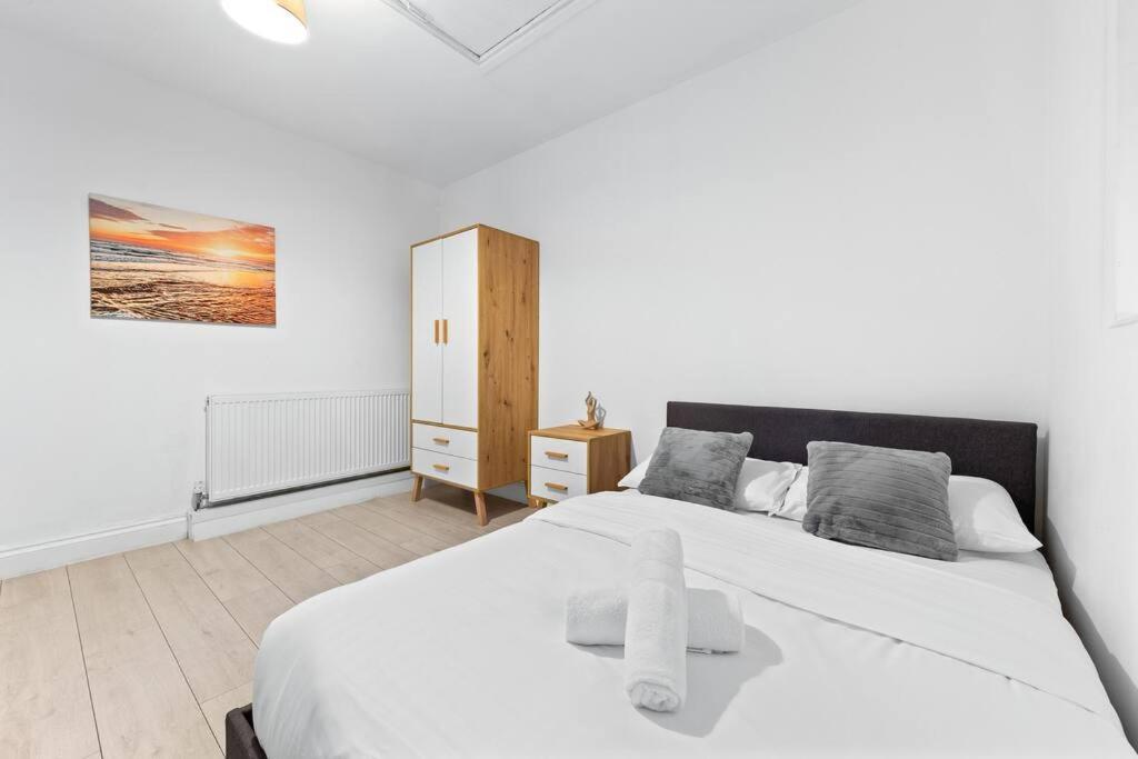 Holiday Home Near Kings Cross Sleep 12 Sp7 Londres Extérieur photo