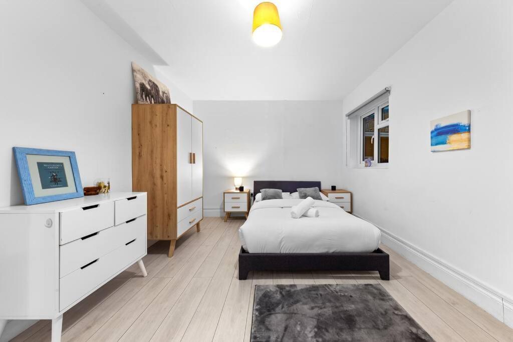 Holiday Home Near Kings Cross Sleep 12 Sp7 Londres Extérieur photo
