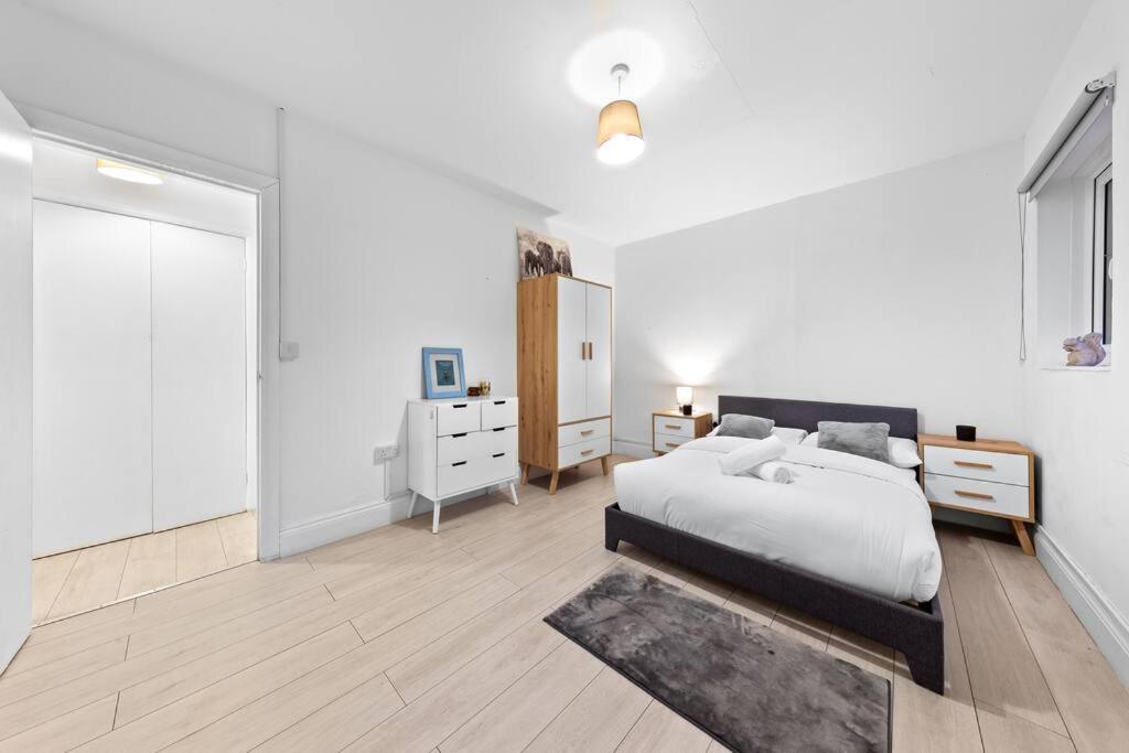 Holiday Home Near Kings Cross Sleep 12 Sp7 Londres Extérieur photo